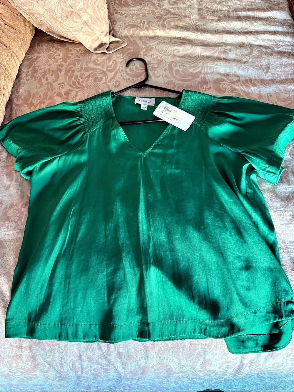 EVEREVE Macey Satin Flutter Top Green Small